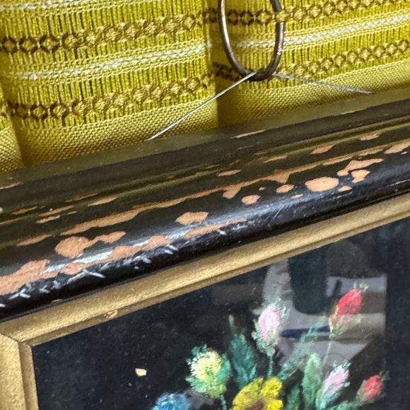 Vintage 1960s bouquet painting on velvet, thick oversized wood framed, damaged - Picture 4 of 6